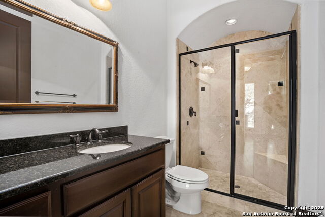 Image 35 of 74 For 22426 Viajes