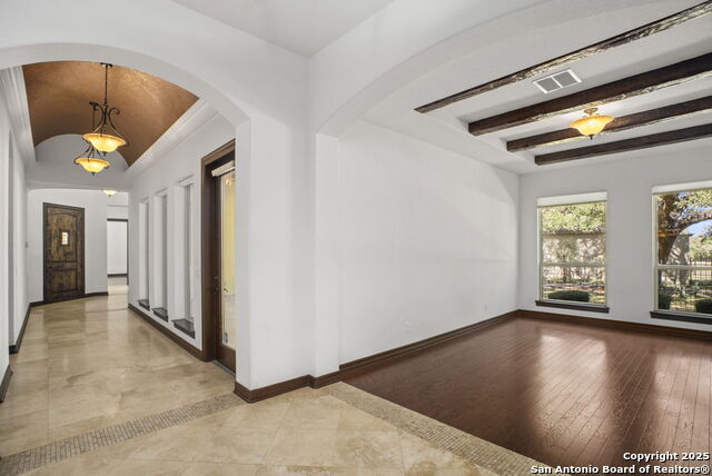 Image 6 of 74 For 22426 Viajes