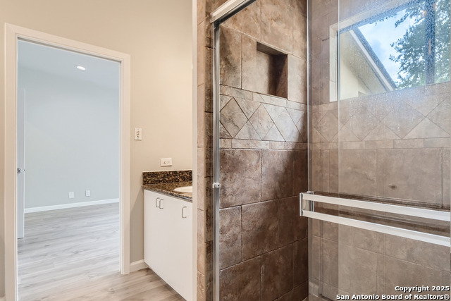 Image 21 of 33 For 8642 Fredericksburg 703