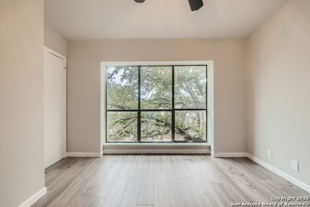 Image 23 of 33 For 8642 Fredericksburg 703