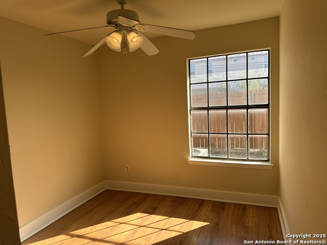 Image 10 of 13 For 617 Oak Park 617