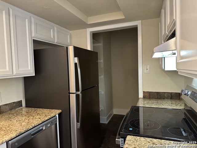 Image 6 of 13 For 617 Oak Park 617