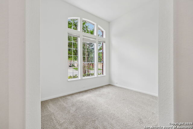 Image 15 of 30 For 24915 White Crk