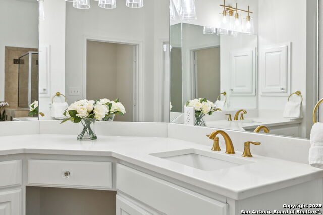 Image 22 of 30 For 24915 White Crk