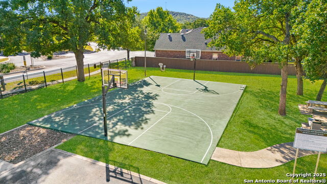 Image 29 of 30 For 24915 White Crk