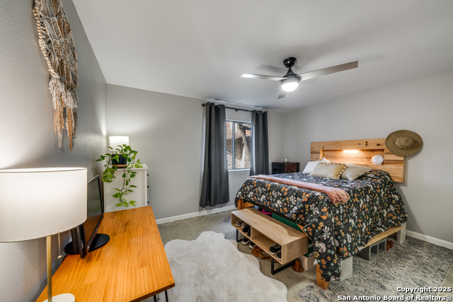 Image 11 of 23 For 7738 Chambers 903