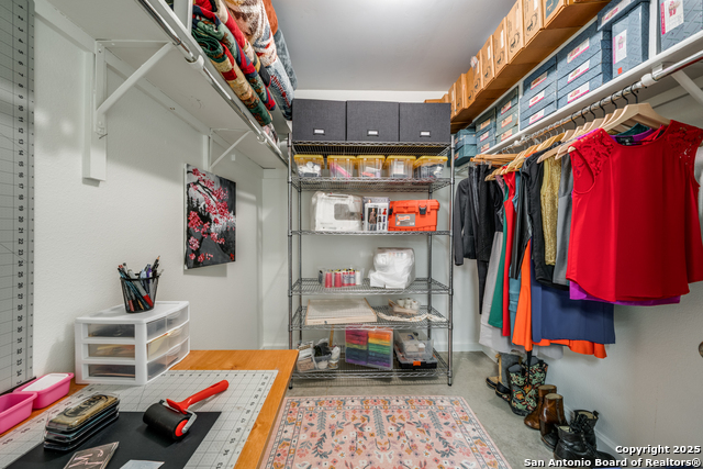 Image 17 of 23 For 7738 Chambers 903