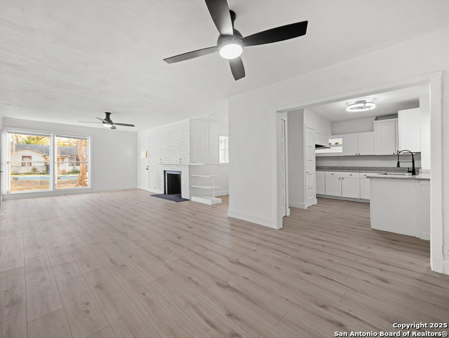 Image 10 of 23 For 707 Chicago  