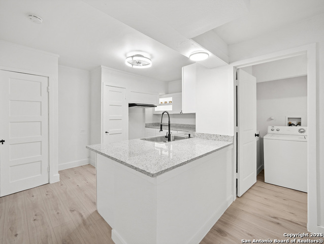 Image 12 of 23 For 707 Chicago  