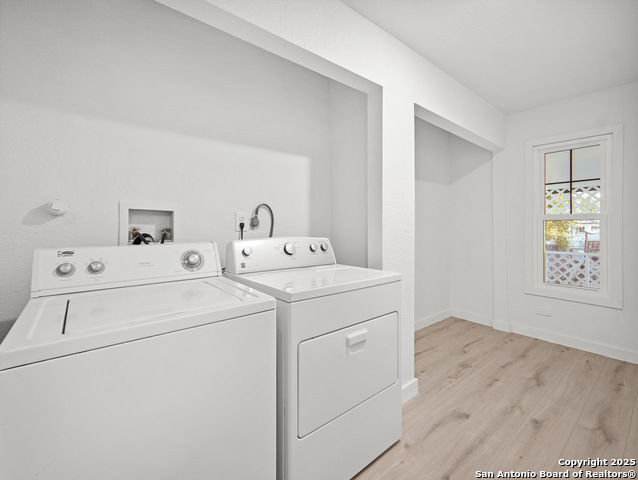 Image 13 of 23 For 707 Chicago  