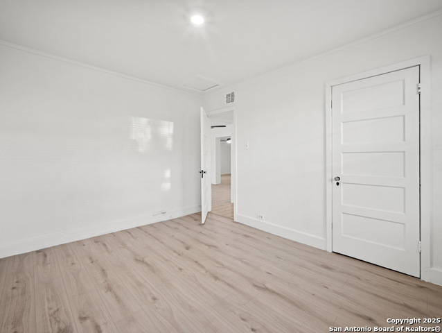 Image 17 of 23 For 707 Chicago  