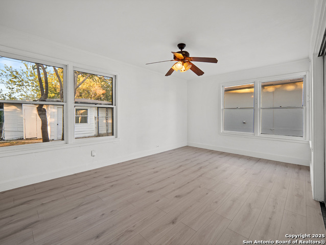 Image 20 of 23 For 707 Chicago  