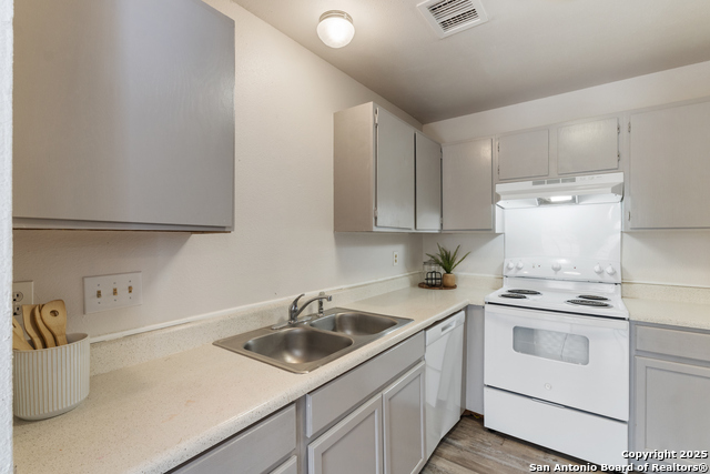 Image 10 of 18 For 7335 Hardesty