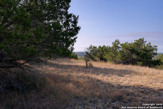 Image 18 of 39 For 308 River Ridge