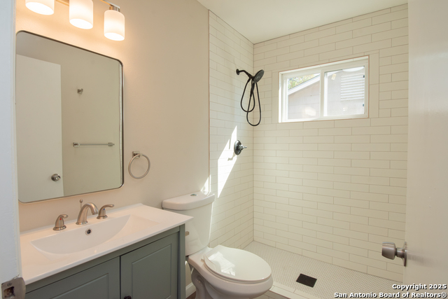 Image 11 of 13 For 439 Tidewind