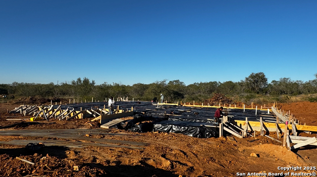 Image 4 of 5 For 107 Cr 2638  