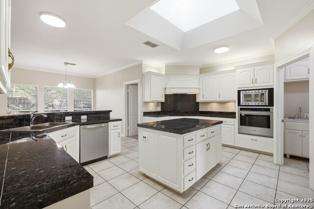 Image 2 of 44 For 23114 Whisper Canyon