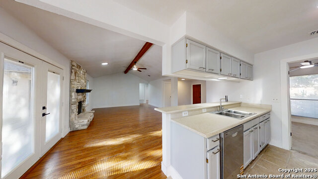 Image 11 of 54 For 4722 Bohill St