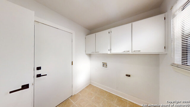 Image 32 of 54 For 4722 Bohill St