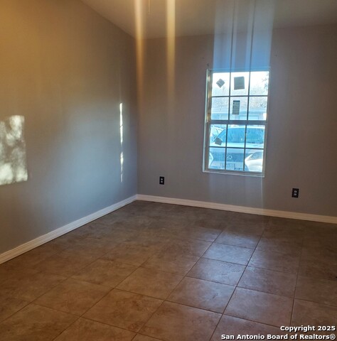 Image 10 of 13 For 339 Ashland