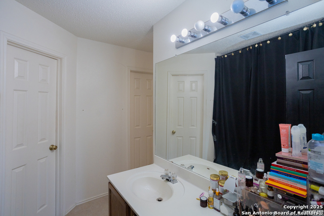 Image 13 of 19 For 7118 Rimwood