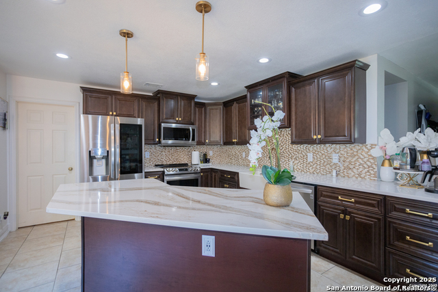 Image 6 of 19 For 7118 Rimwood