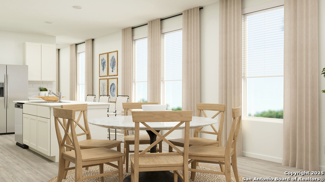 Listing photo id 8 for 205 Inyo St  