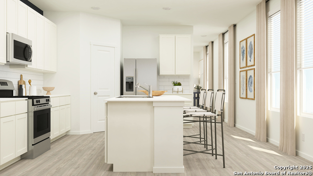 Listing photo id 13 for 205 Inyo St  