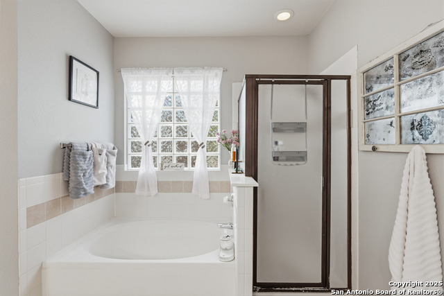 Image 16 of 34 For 260 Wentworth