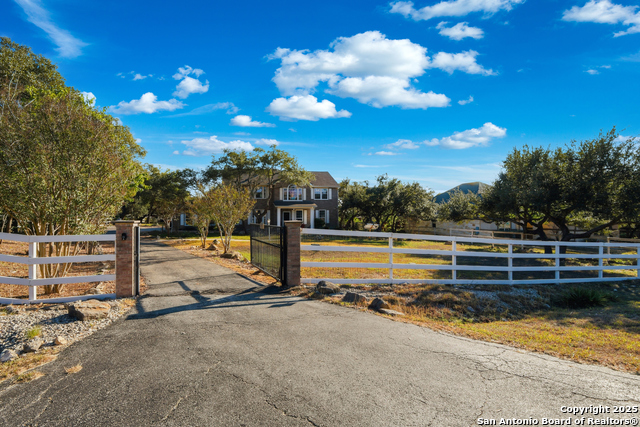 Image 2 of 34 For 260 Wentworth