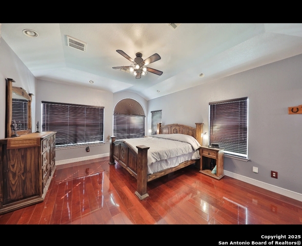 Image 19 of 21 For 12206 Course View