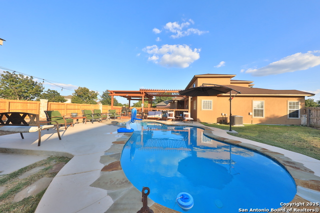 Image 2 of 21 For 12206 Course View