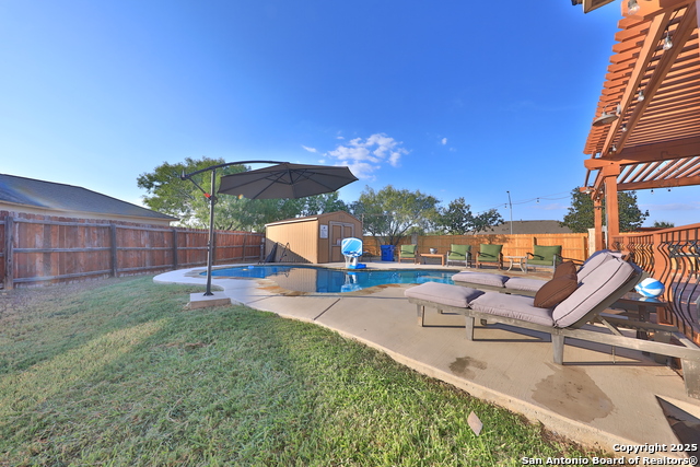 Image 3 of 21 For 12206 Course View