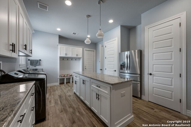 Image 23 of 42 For 864 Coyote Ridge