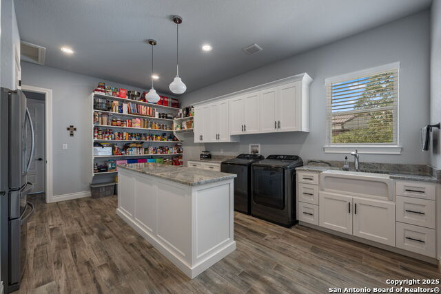 Image 24 of 42 For 864 Coyote Ridge