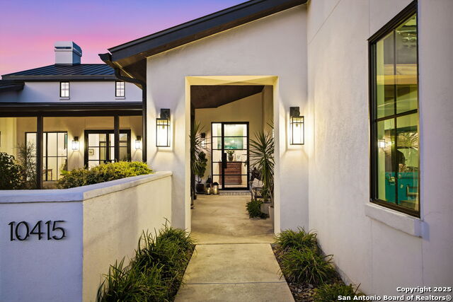 Listing photo id 8 for 10415 Kendall Cyn
