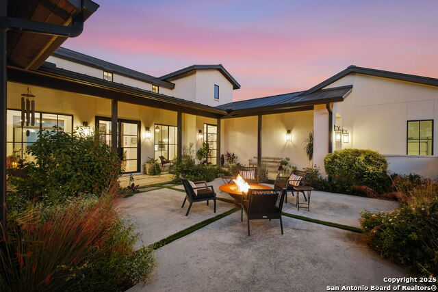 Listing photo id 13 for 10415 Kendall Cyn