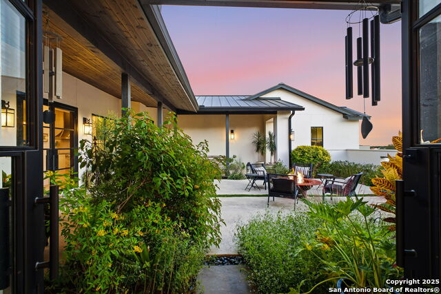 Listing photo id 14 for 10415 Kendall Cyn