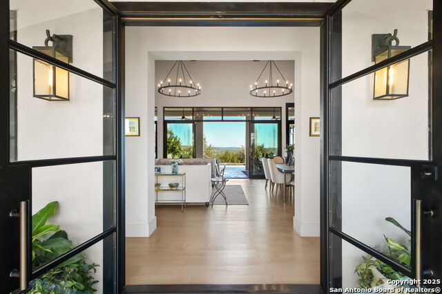 Listing photo id 15 for 10415 Kendall Cyn