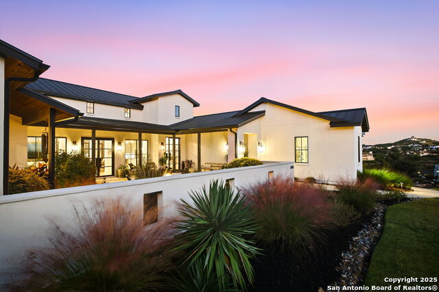 Listing photo id 0 for 10415 Kendall Cyn