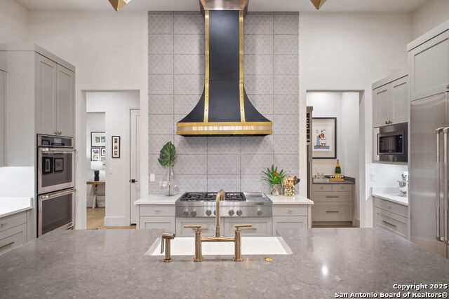 Listing photo id 29 for 10415 Kendall Cyn