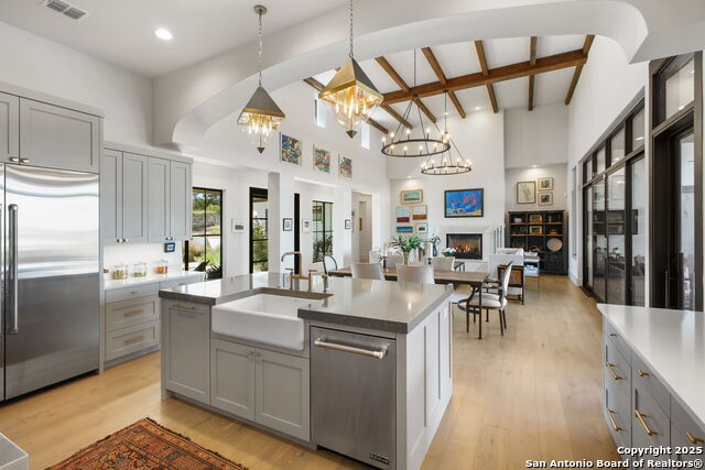 Listing photo id 35 for 10415 Kendall Cyn