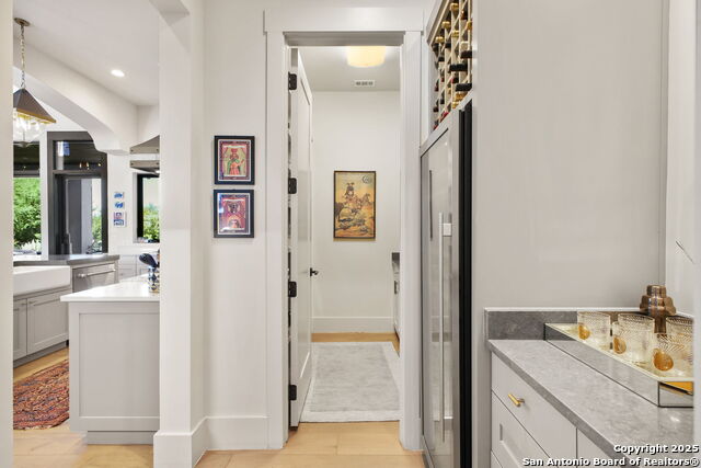 Listing photo id 37 for 10415 Kendall Cyn