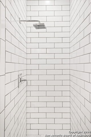 Listing photo id 61 for 10415 Kendall Cyn