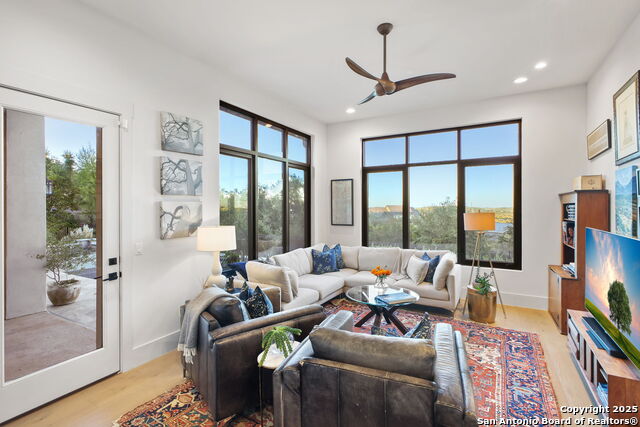 Listing photo id 63 for 10415 Kendall Cyn