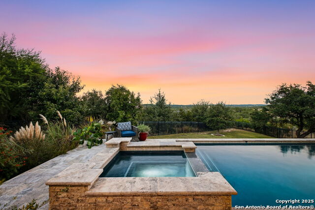 Listing photo id 78 for 10415 Kendall Cyn