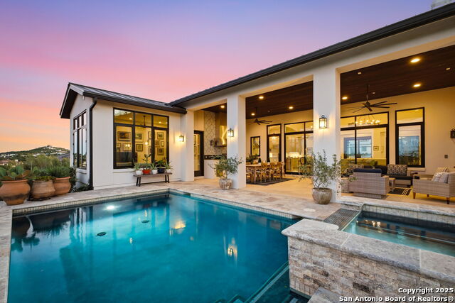 Listing photo id 82 for 10415 Kendall Cyn