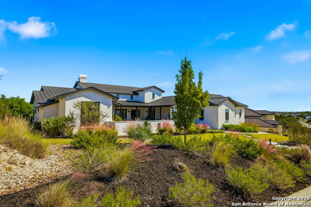 Listing photo id 86 for 10415 Kendall Cyn