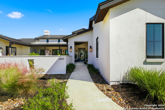 Listing photo id 87 for 10415 Kendall Cyn