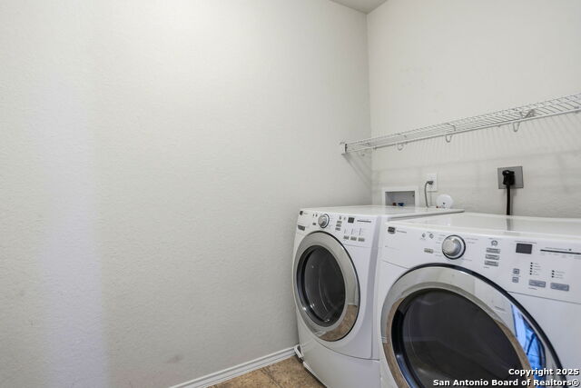 Image 25 of 30 For 7635 Presidio Hvn